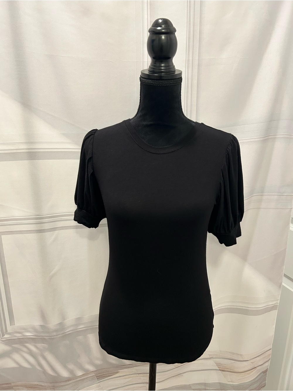 Premise Black Short-Sleeve Puff Shoulder Tee Women’s XS